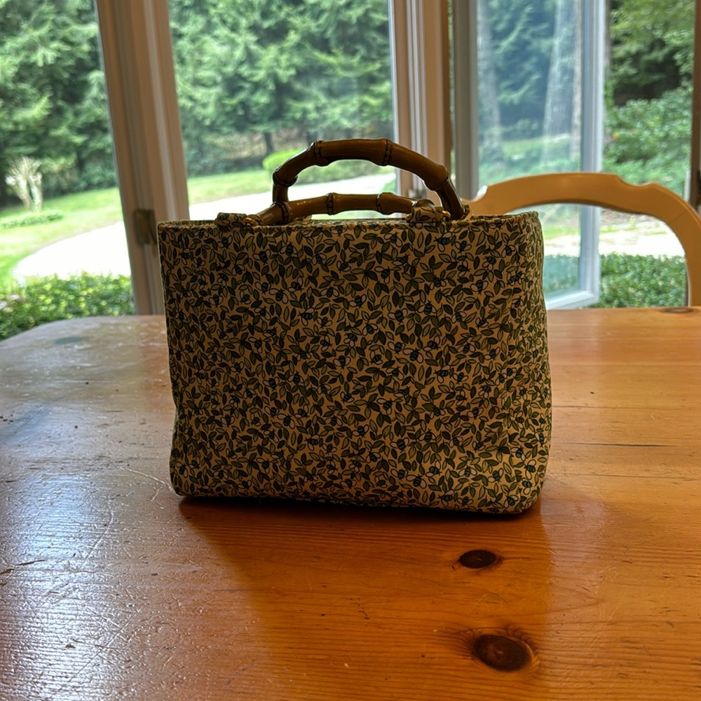Adorable bamboo handled handbag with bee and leaf pattern